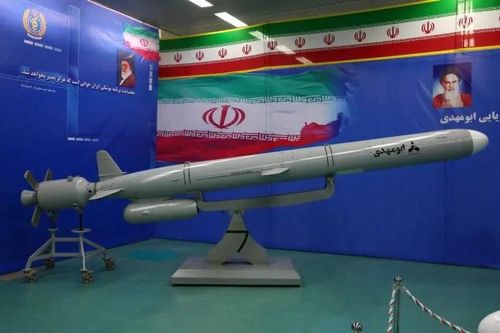 Iran tích hợp trí tuệ nhân tạo vào tên lửa mới, có thể thay đổi hướng và góc để nhắm mục tiêu