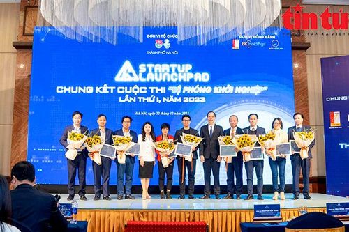 Đại học Bách khoa Hà Nội giành giải Nhất cuộc thi 'Bệ phóng khởi nghiệp'