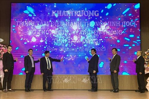 Khai trương Trung tâm điều hành thông minh đầu tiên của toàn ngành Thông tin truyền thông