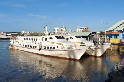 Tạm ngừng tàu đi đảo Phú Quốc và Nam Du do thời tiết xấu