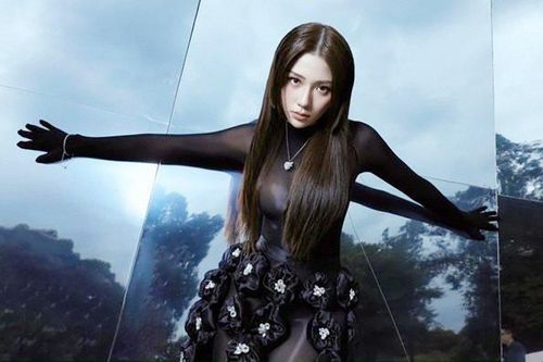 Em gái Trấn Thành - Uyển Ân gây 'sốt' với tạo hình gợi cảm
