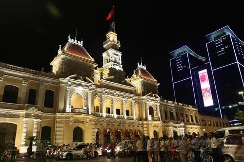 Thành phố Hồ Chí Minh đưa vào hoạt động City tour xuyên đêm