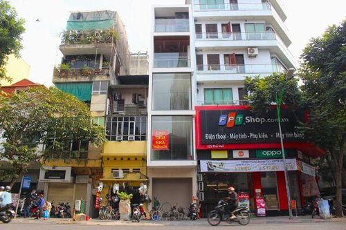 Mặt bằng phố cổ ế ẩm ngày cuối năm, ngân hàng phát mại giá sốc