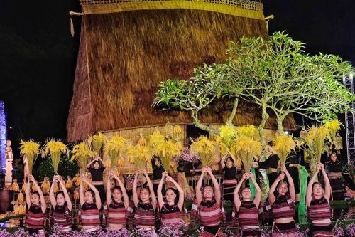 Hội nghị toàn quốc về phát triển các ngành công nghiệp văn hóa Việt Nam