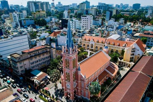 Chiêm ngưỡng kiến trúc nhà thờ màu hồng độc nhất ở TPHCM vừa lọt top điểm đến đẹp nhất thế giới