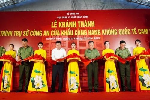 Khánh thành trụ sở Công an cửa khẩu Cảng hàng không quốc tế Cam Ranh