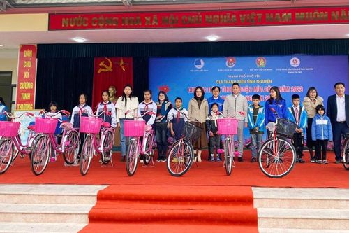 TP. Phổ Yên: Ấm áp chương trình tình nguyện