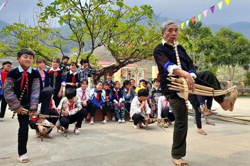 Yên Bái: Nghệ thuật Khèn của người Mông được công nhận là Di sản văn hóa phi vật thể quốc gia