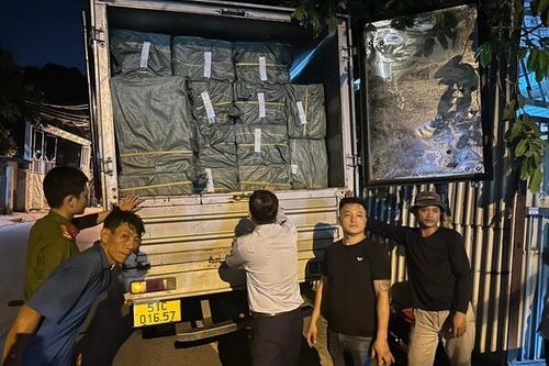 TP.HCM: Tạm giữ hơn 3000 sản phẩm hàng hóa nhập lậu