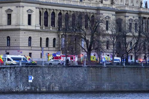 Xả súng hàng loạt tại Czech khiến 14 người thiệt mạng