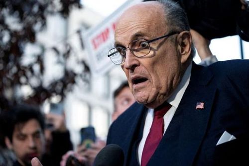 Luật sư của ông Trump đệ đơn xin phá sản