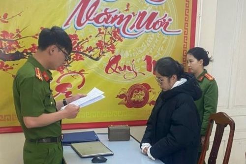Nữ nhân viên ngân hàng lừa đảo 2 tỷ đồng