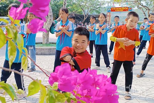 Học sinh 'Thủ đô gió ngàn' làm theo lời Bác