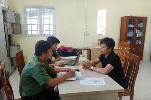 Công an Quận 12 phạt người đăng lên mạng xã hội nội dung bạo lực học đường