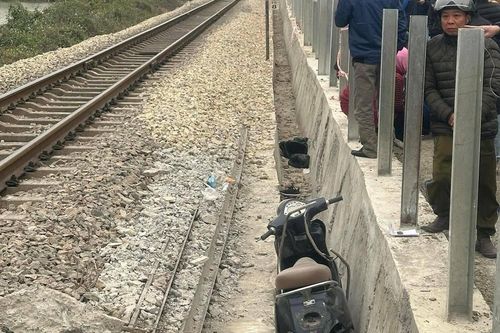 Băng qua đường sắt, 2 nữ cán bộ bệnh viện bị tàu hỏa tông tử vong