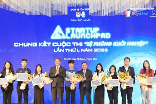 Đại học Bách khoa Hà Nội giành giải Nhất cuộc thi Bệ phóng khởi nghiệp
