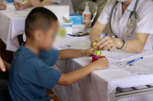 Phát hiện và can thiệp sớm để trẻ khuyết tật hòa nhập tốt hơn