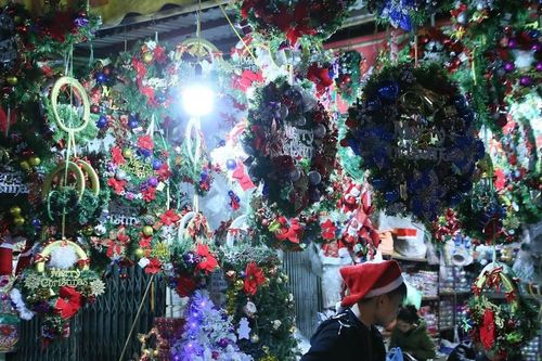 Sôi động thị trường Noel