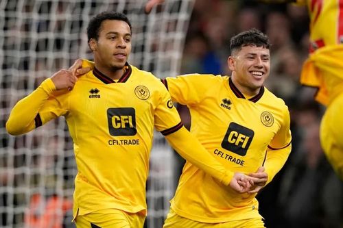Aston Villa bị đội cuối bảng giải mã