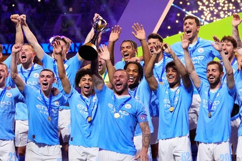 Man City đi vào lịch sử bóng đá Anh