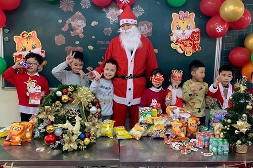 Hà Nội: Dịch vụ ông già Noel tặng quà nở rộ, đắt khách