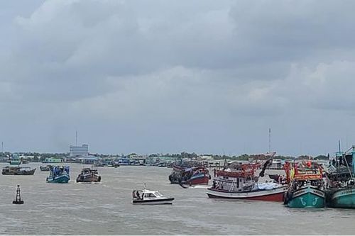 Dù còn nhiều khó khăn, kinh kế vẫn tăng trưởng