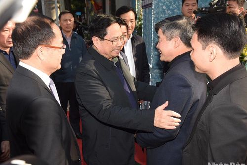 Thủ tướng Phạm Minh Chính thăm, chúc mừng Giáng sinh tại Giáo xứ Bắc Giang