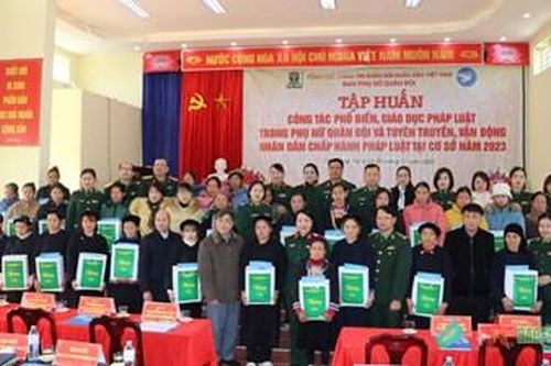 Tập huấn công tác phổ biến, giáo dục pháp luật trong phụ nữ Quân đội