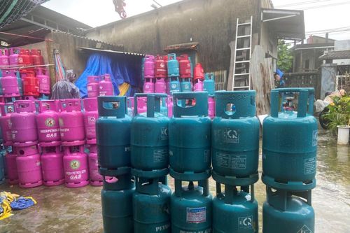 Hàng trăm vỏ bình gas của doanh nghiệp nghi bị chiếm giữ trái phép