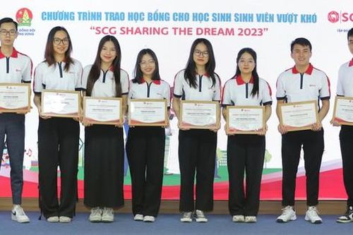 T.Ư Đoàn phối hợp với SCG trao 2,7 tỷ đồng học bổng cho sinh viên, học sinh trên khắp cả nước