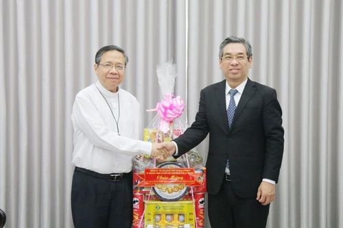 Lãnh đạo TPHCM thăm, chúc mừng Tòa Giám mục Giáo phận Phan Thiết