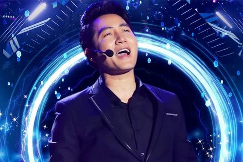 'Dancing in the Sky' - kỷ niệm 23 năm ca hát của Nguyễn Phi Hùng