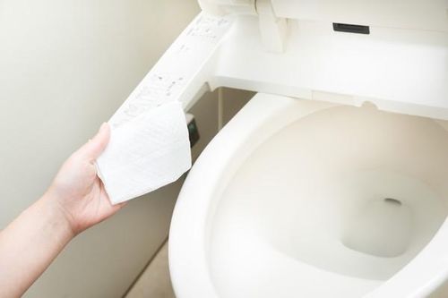 Dùng bồn cầu kiểu này, người phụ nữ ung thư