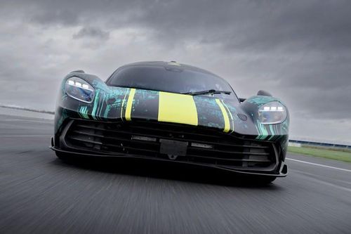 Aston Martin Valhalla giá 19,9 tỷ đồng đã chính thức lăn bánh