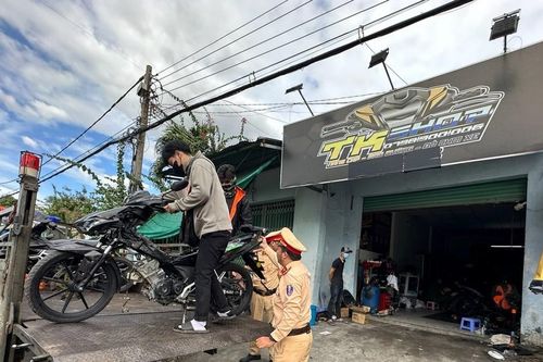 Triệt phá 'lò 'độ' xe mô tô lớn nhất TP Biên Hòa