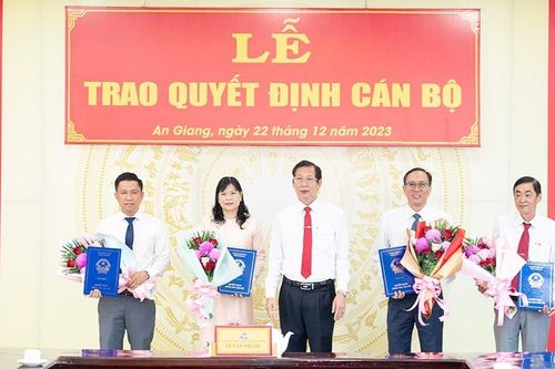 Bản tin 8H: An Giang bổ nhiệm các cán bộ chủ chốt