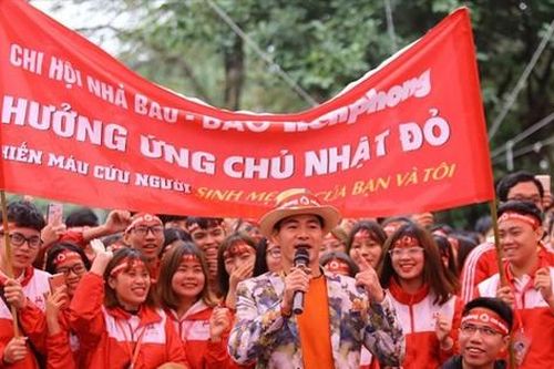 Lý do NSƯT Xuân Bắc rất yêu Chủ Nhật Đỏ