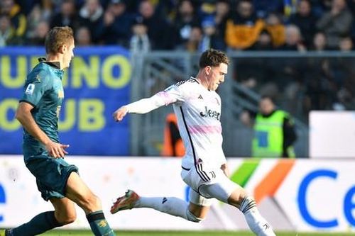 Juventus thắng nhọc nhằn trước Frosinone