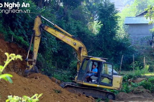 Nông dân Quỳ Châu dồn sức khắc phục đất sản xuất vụ xuân
