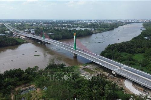 Thông xe tuyến đường trọng điểm hơn 3.100 tỷ đồng