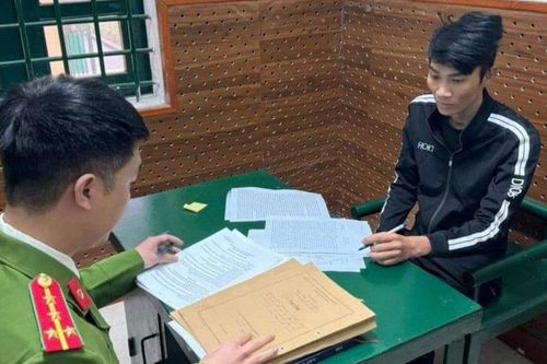 Khởi tố kẻ dùng mũ bảo hiểm đánh người hư nhãn cầu phải thay mắt