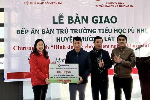 Hội Chữ thập đỏ tỉnh tổ chức các hoạt động nhân đạo từ thiện tại huyện Mường Lát
