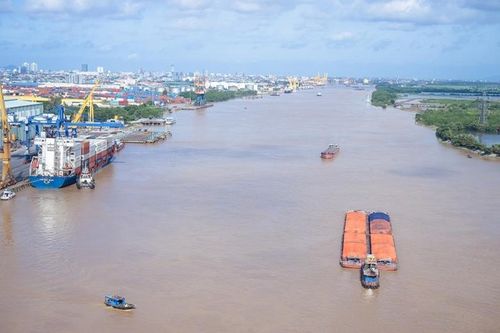 Cần thiết đề xuất dự án đầu tư, nâng cấp cảng bến thủy nội địa 'hút' vốn tư nhân