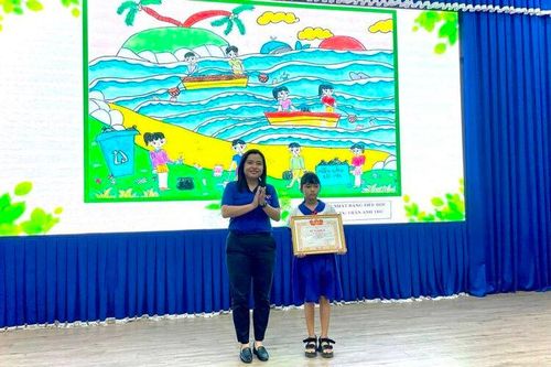 Trao giải Hội thi vẽ tranh bảo vệ môi trường, thích ứng với biến đổi khí hậu tỉnh An Giang năm 2023