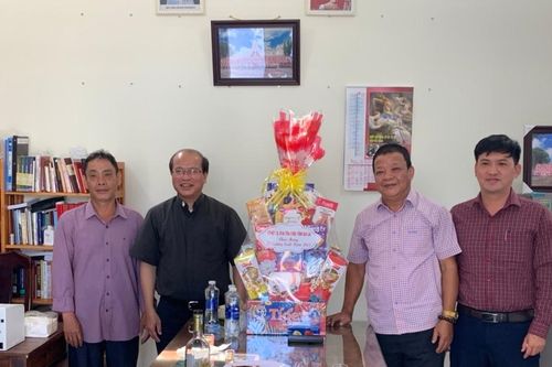 Ban Tôn giáo tỉnh Gia Lai thăm, chúc mừng Lễ Giáng sinh tại các cơ sở tôn giáo của đạo Tin lành và Công giáo