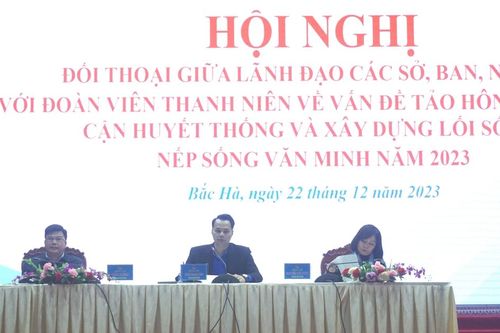 Đối thoại với đoàn viên thanh niên về tảo hôn, hôn nhân cận huyết thống và xây dựng lối sống, nếp sống văn minh