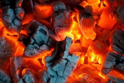 Rét đậm, cảnh báo ngộ độc khí CO khi sưởi ấm bằng than, củi