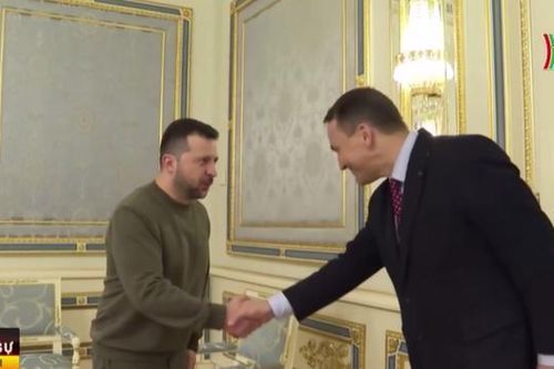 Ba Lan và Ukraine phối hợp giải quyết bất đồng