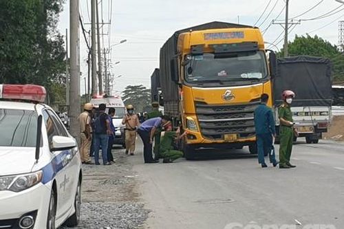 Xe tải cán tử vong người đi xe máy trên đoạn đường đang thi công