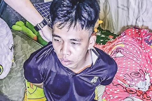 Băng nhóm dùng bình xịt hơi cay gây ra hàng loạt vụ cướp manh động sa lưới